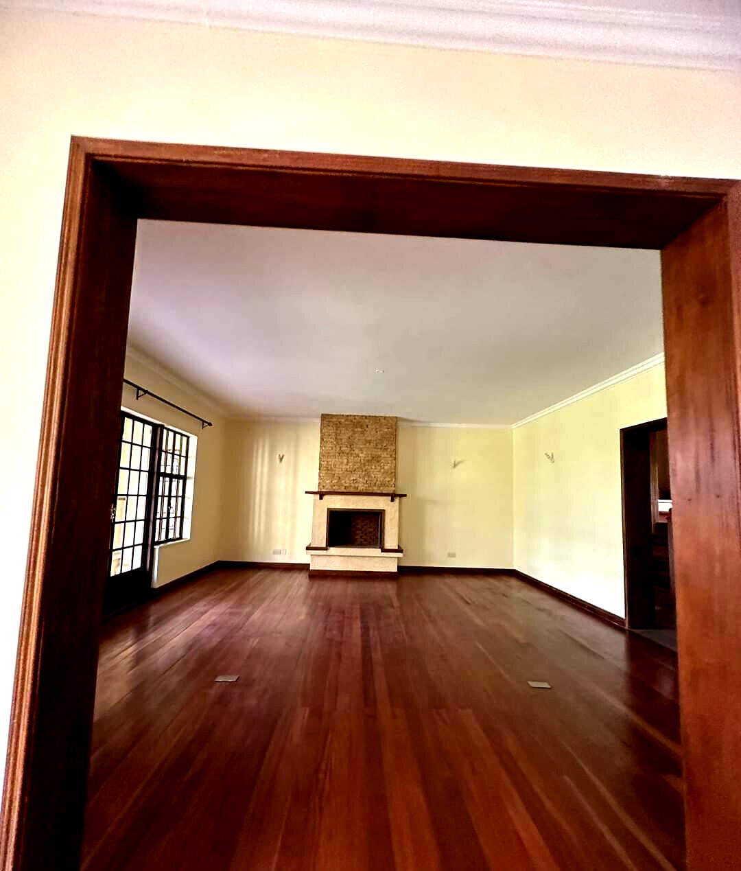 4-Ensuite Villa with Guest Wing on 3/4 Acre – Hardy, Karen