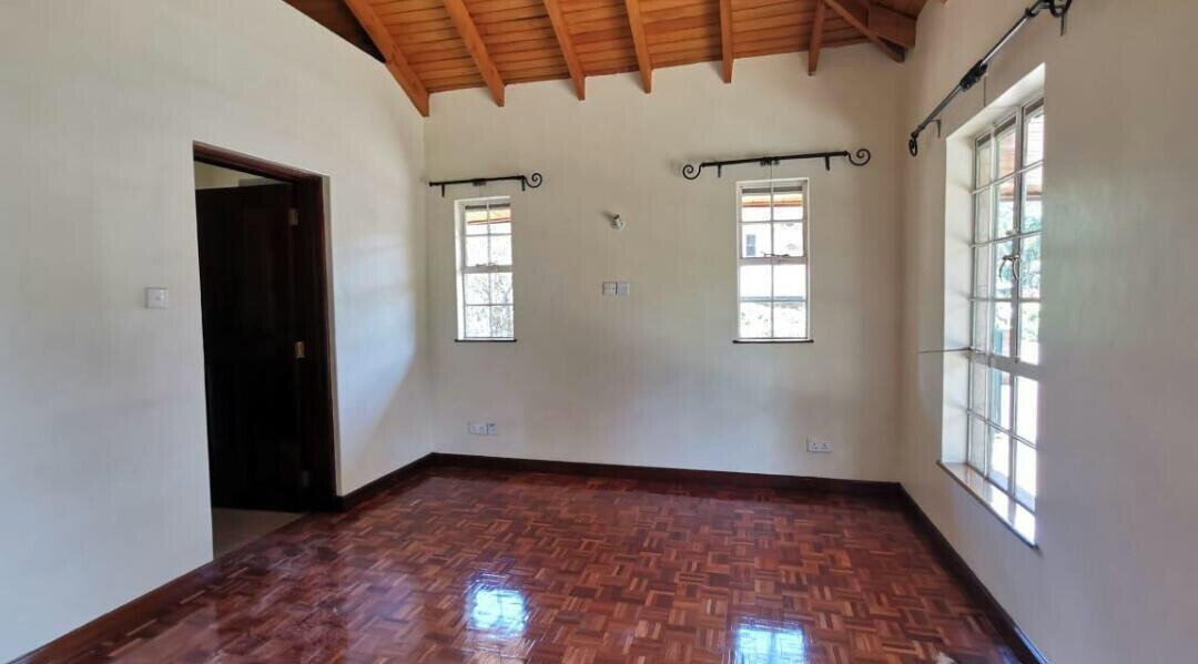 5BR All-Ensuite Townhouse on 0.75 Acres with Jacuzzi & Steam - Lower Kabete