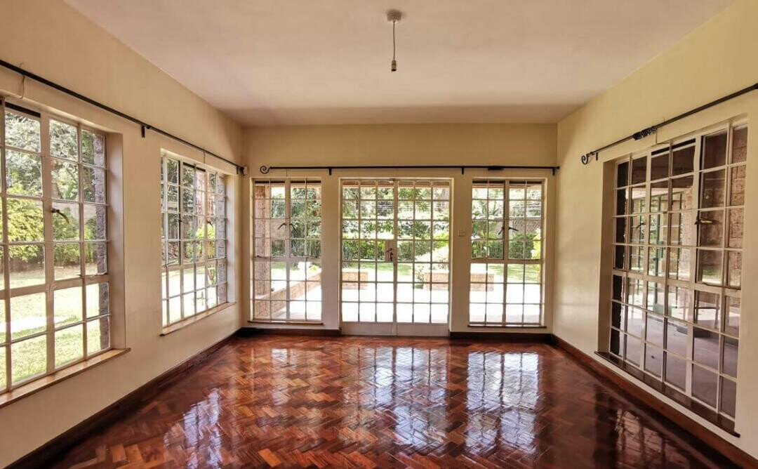 5BR All-Ensuite Townhouse on 0.75 Acres with Jacuzzi & Steam - Lower Kabete