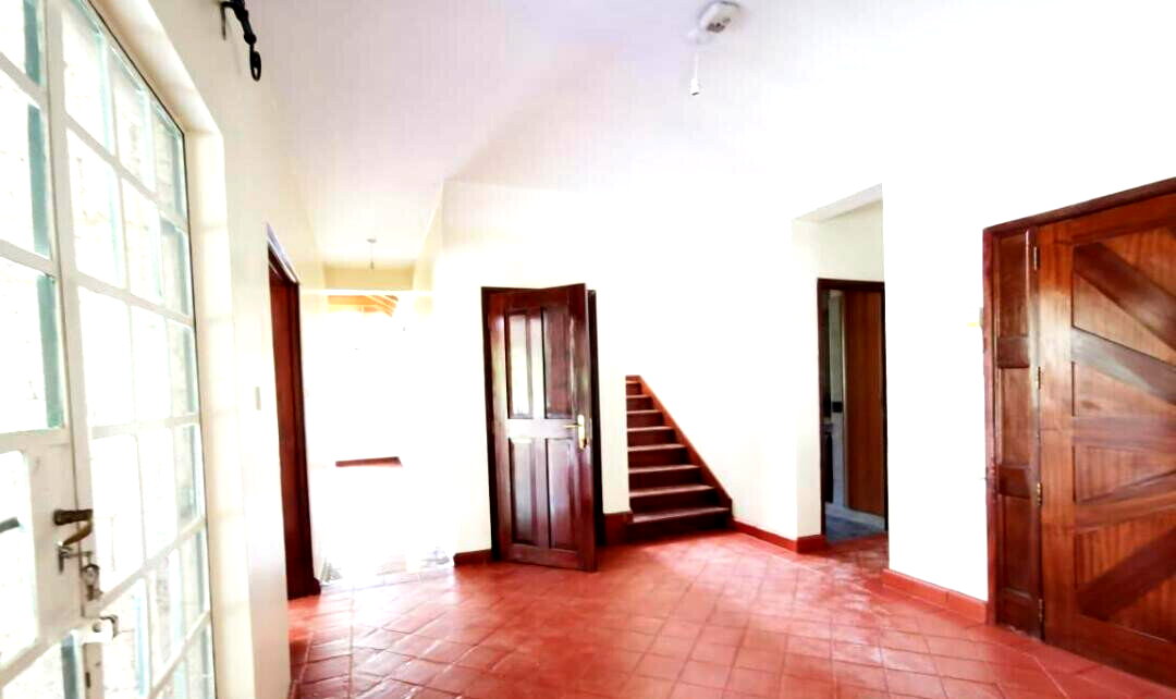 5BR All-Ensuite Townhouse on 0.75 Acres with Jacuzzi & Steam - Lower Kabete