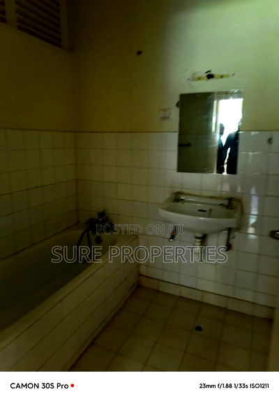 Commercial for Rent - Image 13