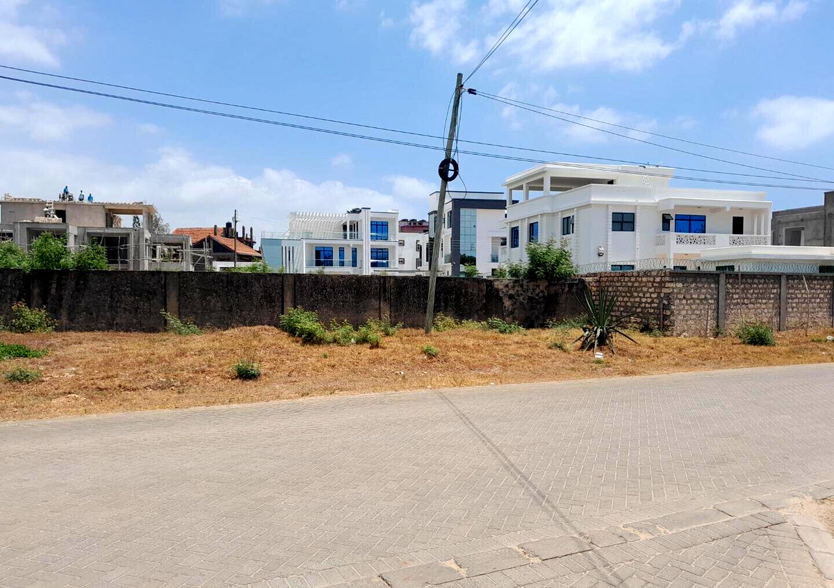 0.2 Acre Plot in Shanzu for KSh 12M