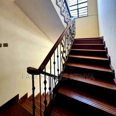 5bdrm Townhouse/Terrace in Convent Drive, Lavington for sale - Image 8