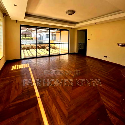 5bdrm Townhouse/Terrace in Convent Drive, Lavington for sale - Image 2
