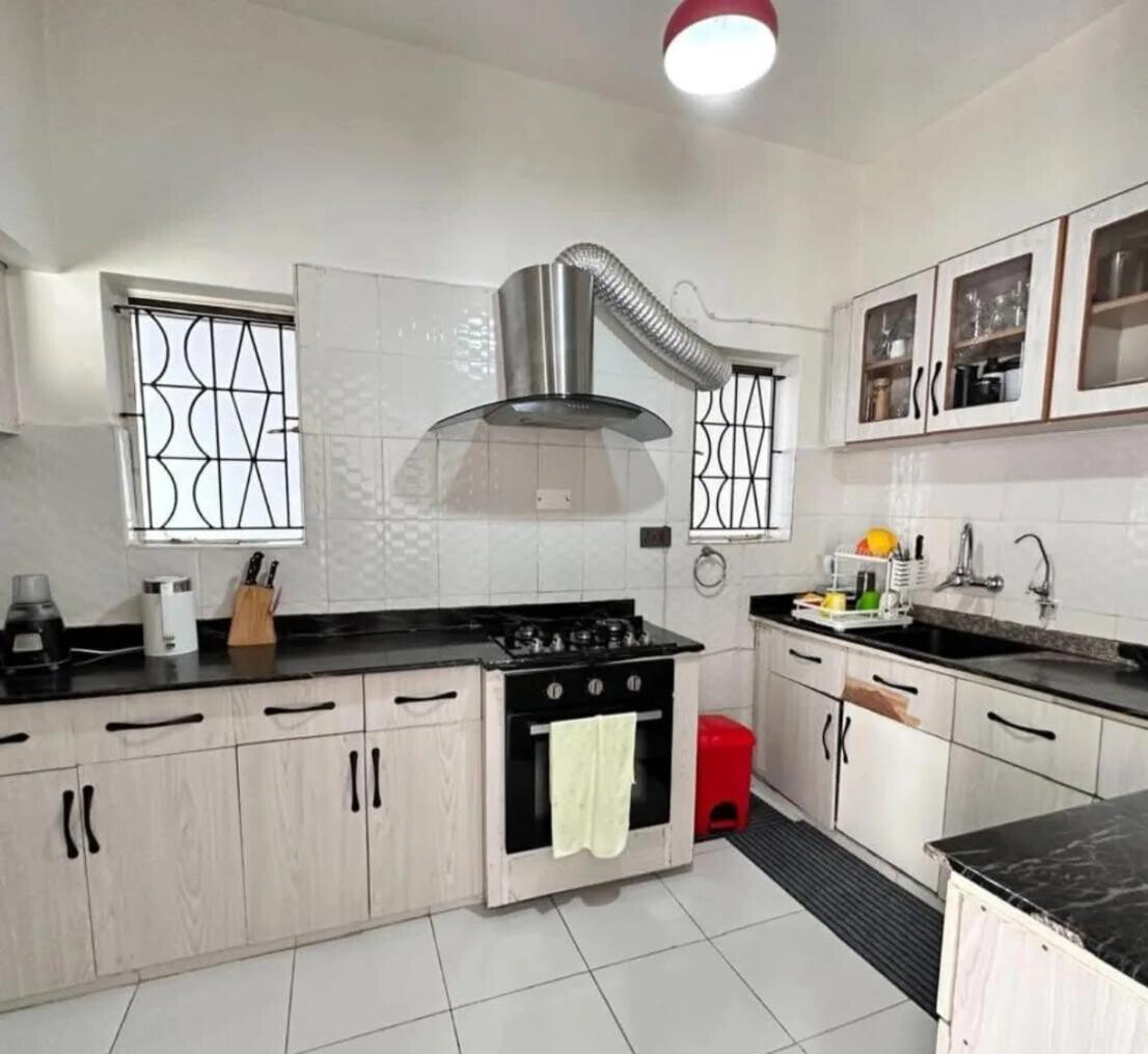 Solar-Powered 4BR Townhouse in Gated Community - Kileleshwa