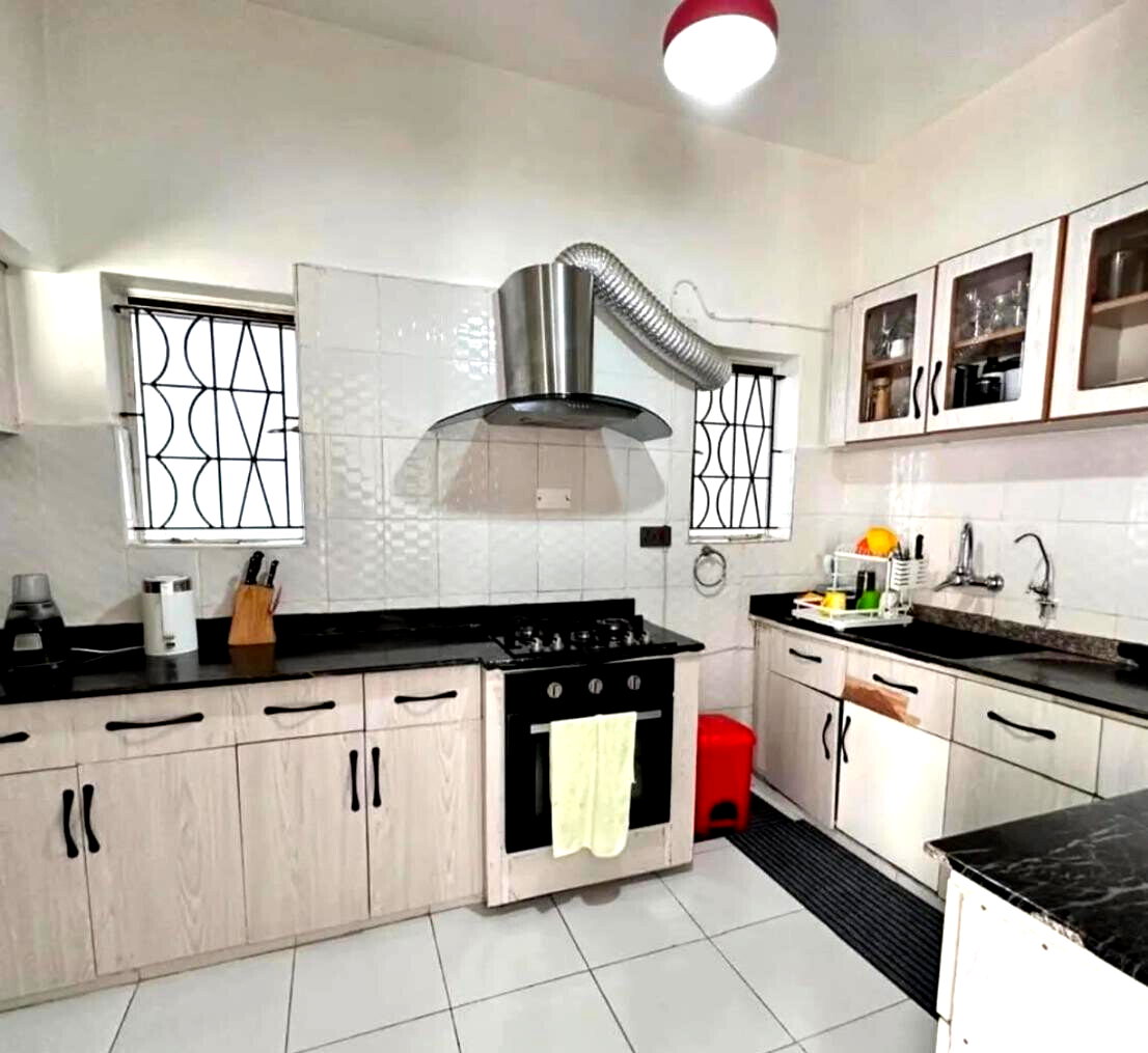 Solar-Powered 4BR Townhouse in Gated Community - Kileleshwa