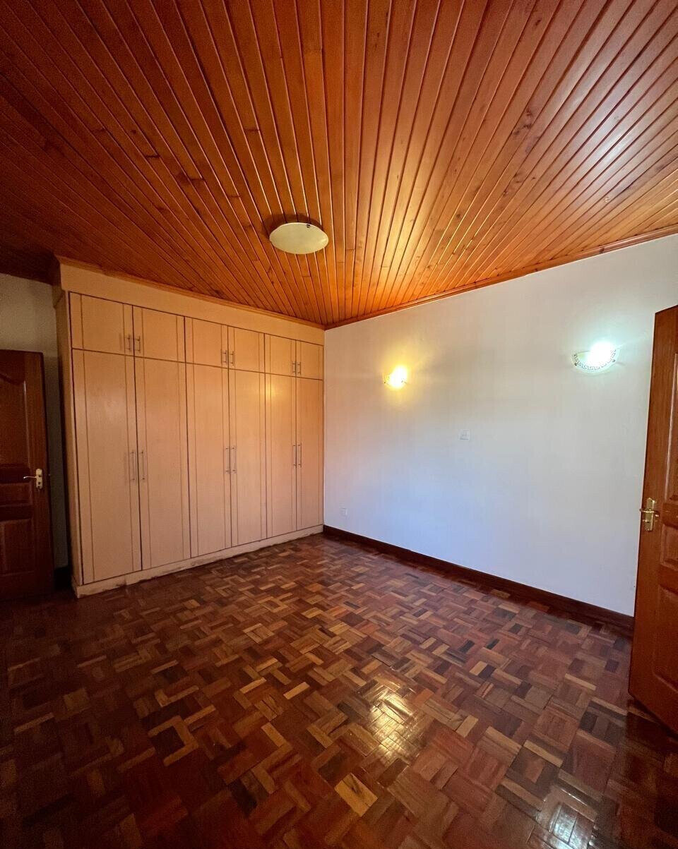 5-Ensuite Townhouse with DSQ in Secure Gated Community - Lavington