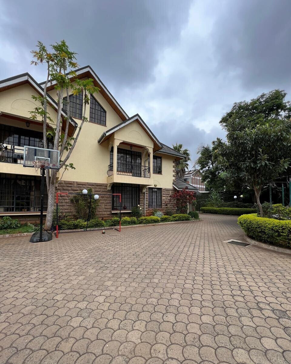 5-Ensuite Townhouse with DSQ in Secure Gated Community - Lavington