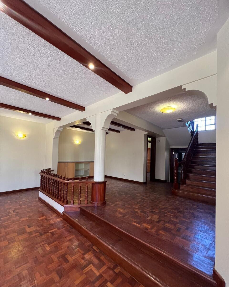 5-Ensuite Townhouse with DSQ in Secure Gated Community - Lavington