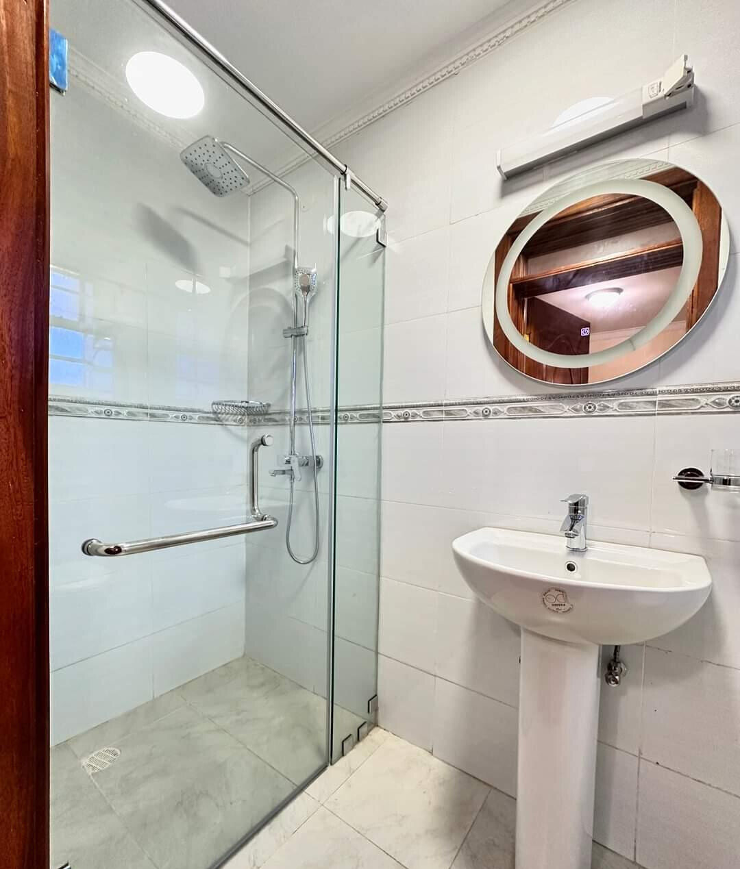 6-Ensuite Townhouse in Quiet 3-Unit Compound - Lavington