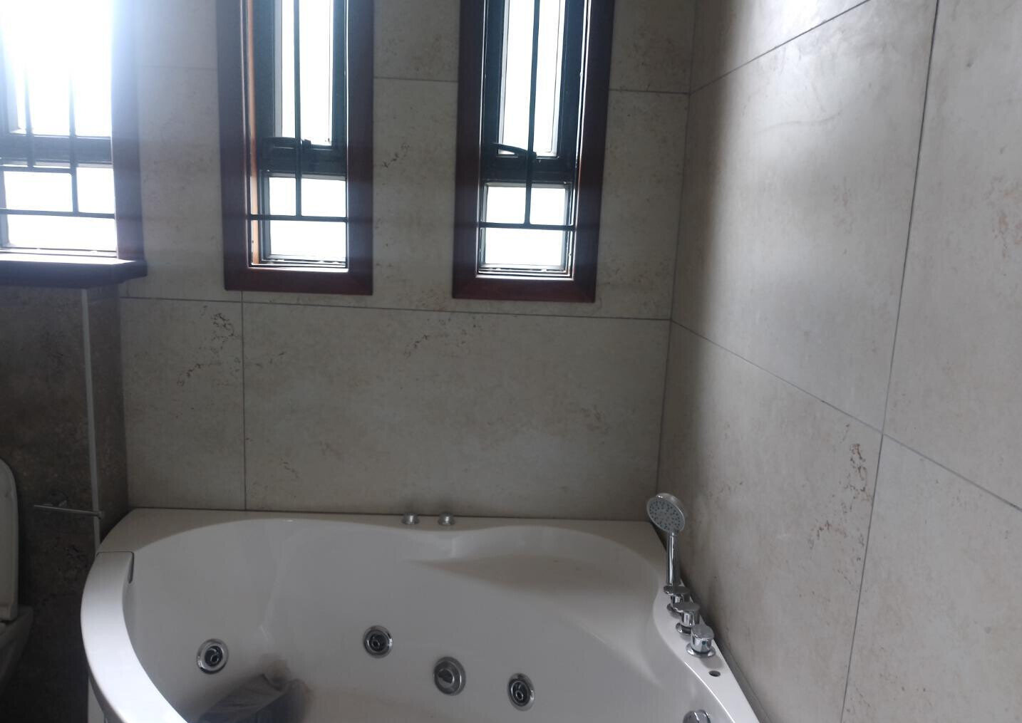 0.2 Acre Townhouse in Lavington