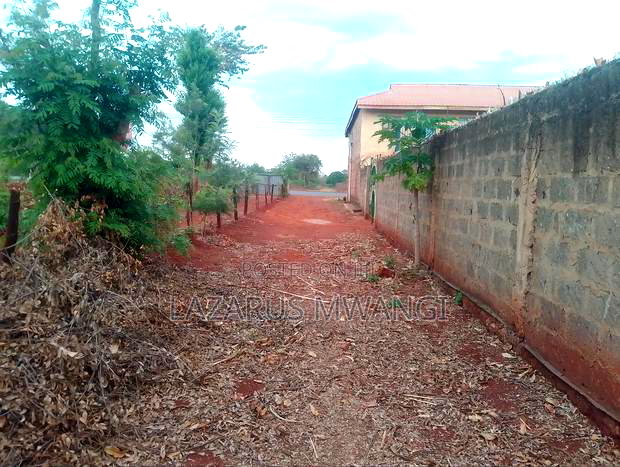 0.15 Hac(3-Eighths)In Makutano Land Touching Highway