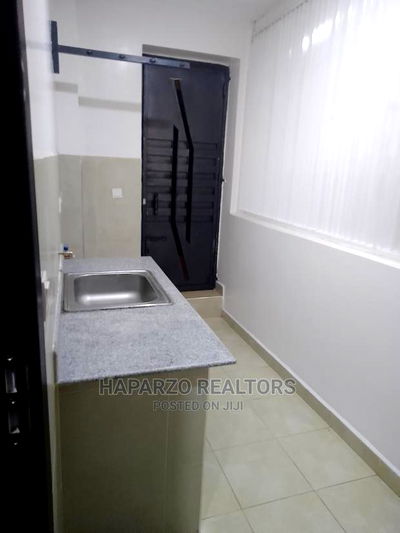 2bdrm Apartment in Kilimani, Hurlingham for Rent - Image 2
