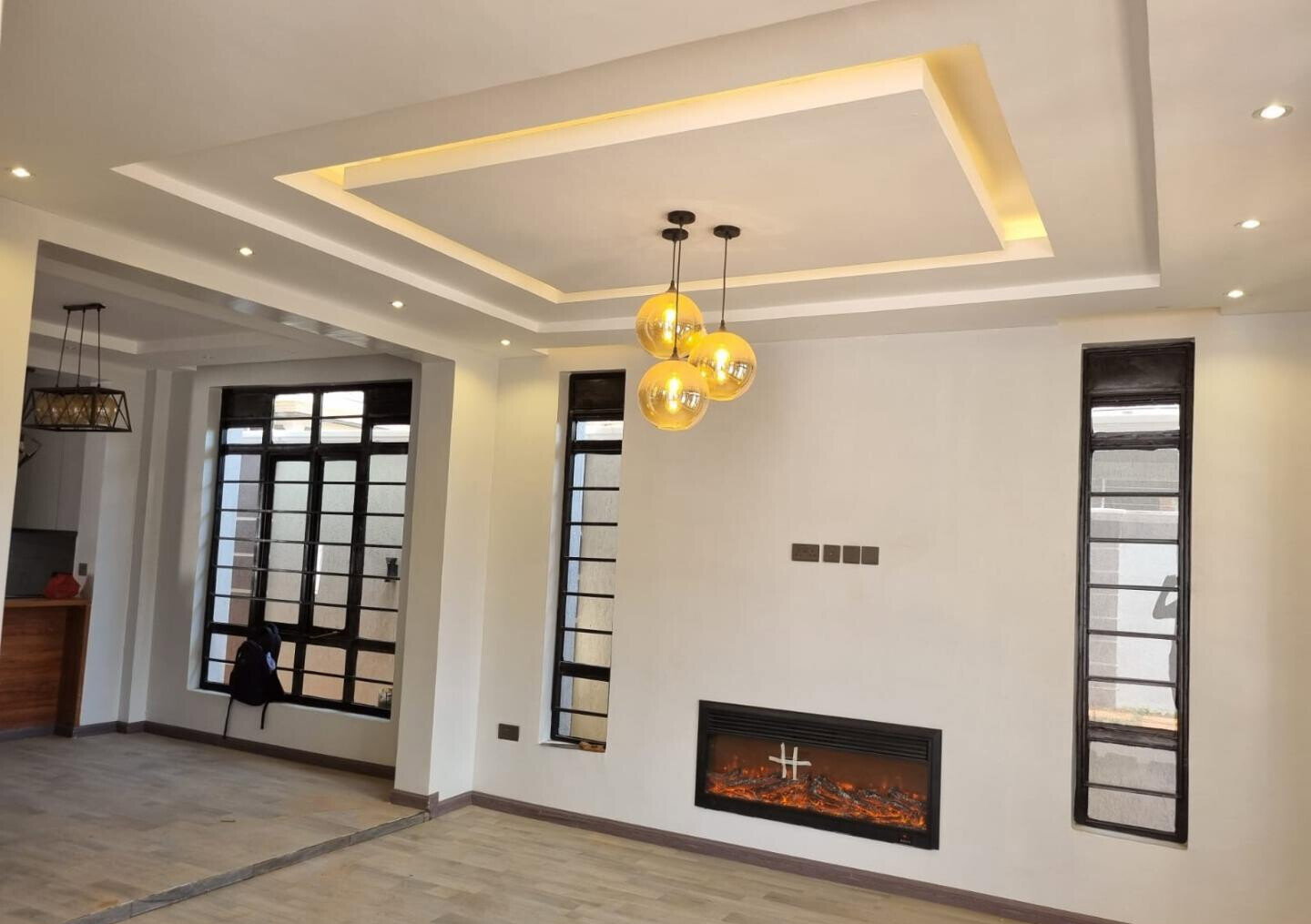 4BR All-Ensuite Townhouse with Attic Study & Fireplace - Membley
