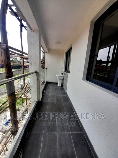 3bdrm Apartment in Gateway Mall Area for sale - Image 5