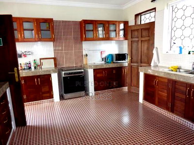 4bdrm Townhouse/Terrace in Nyali for sale - Image 9