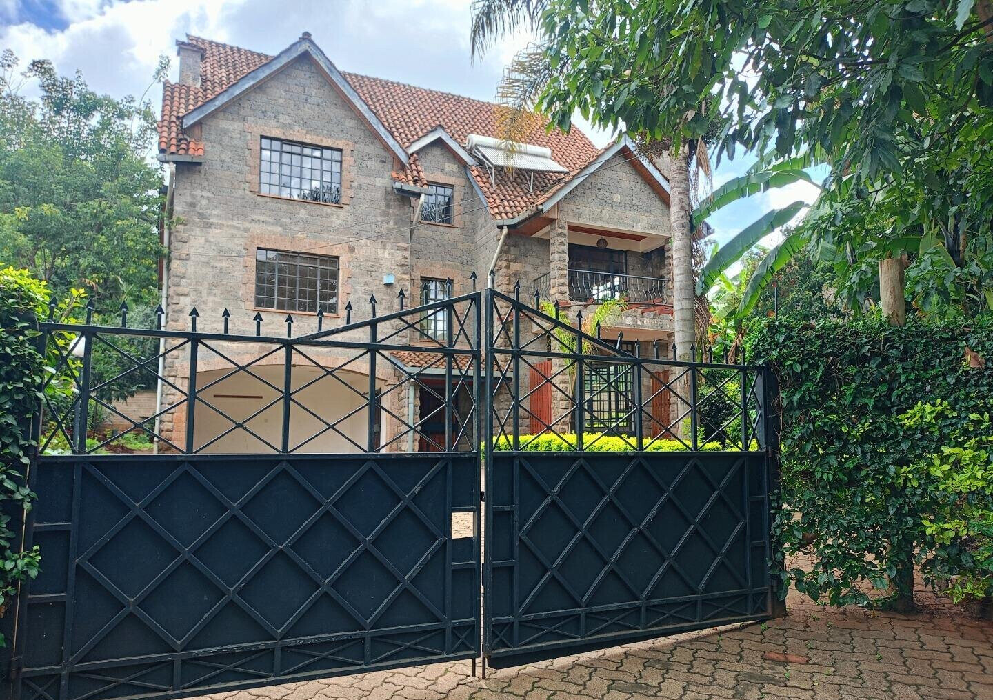 5-Ensuite Townhouse with CCTV & Electric Fence - Lavington