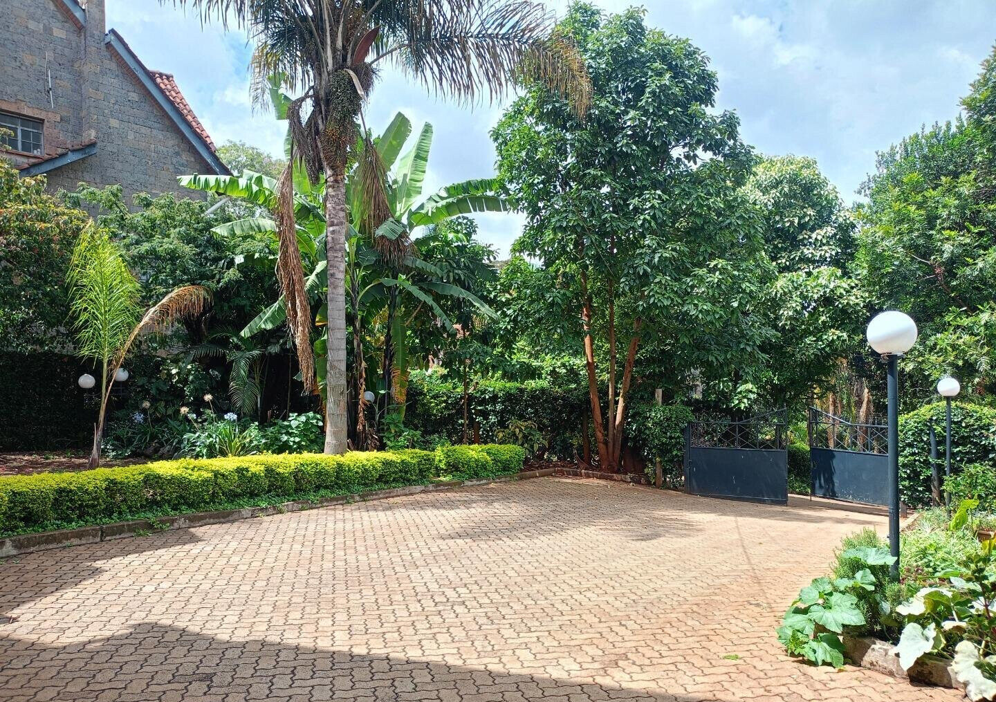 5-Ensuite Townhouse with CCTV & Electric Fence - Lavington
