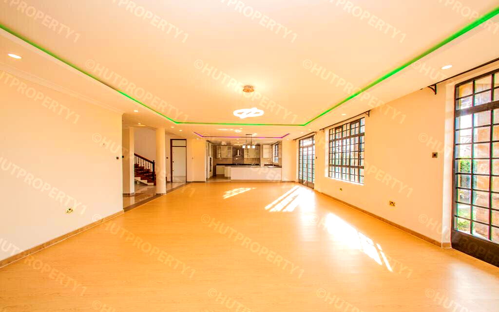 6BR All-Ensuite Townhouse with Gym & Smart Security - Thika Greens