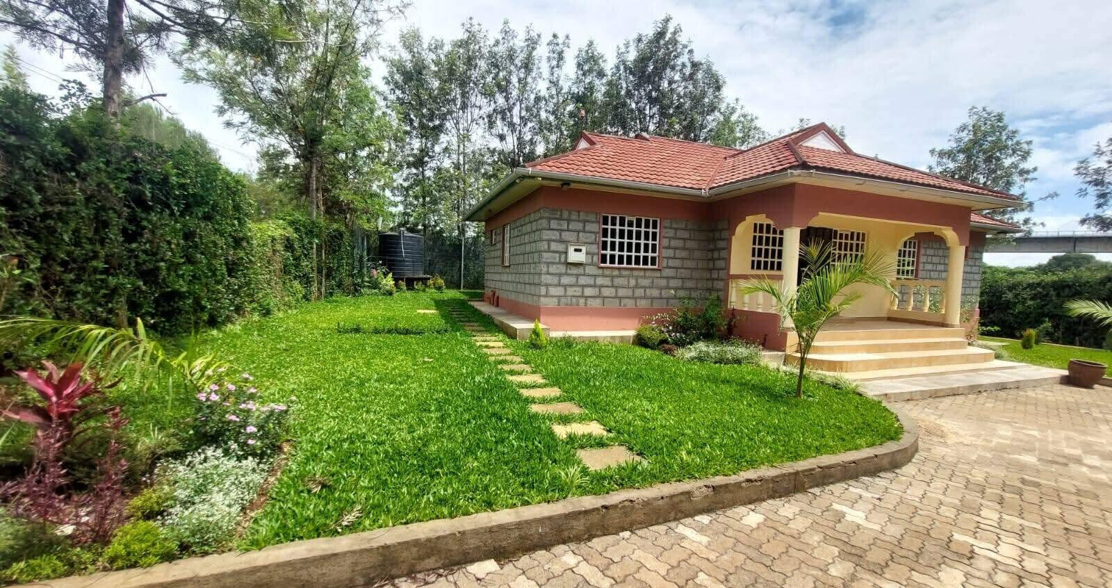 4BR Bungalow with Manicured Garden & Title Deed - Nkoroi, Rongai