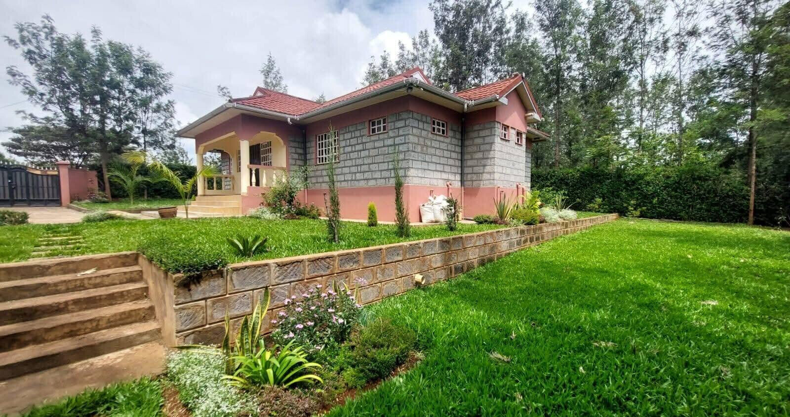 4BR Bungalow with Manicured Garden & Title Deed - Nkoroi, Rongai