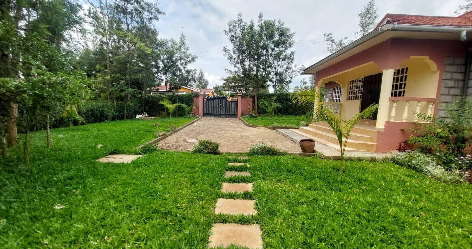 4BR Bungalow with Manicured Garden & Title Deed - Nkoroi, Rongai