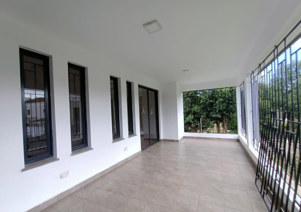 New 5-Ensuite Townhouse with Jacuzzi & DSQ - Lavington