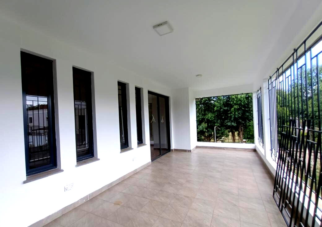 New 5-Ensuite Townhouse with Jacuzzi & DSQ - Lavington