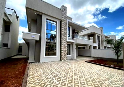 4BR All-Ensuite Townhouse with DSQ & Family Room - Ruiru