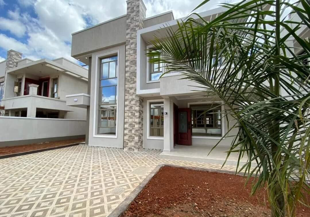 4BR All-Ensuite Townhouse with DSQ & Family Room - Ruiru