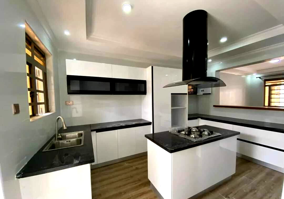 4BR All-Ensuite Townhouse with DSQ & Family Room - Ruiru