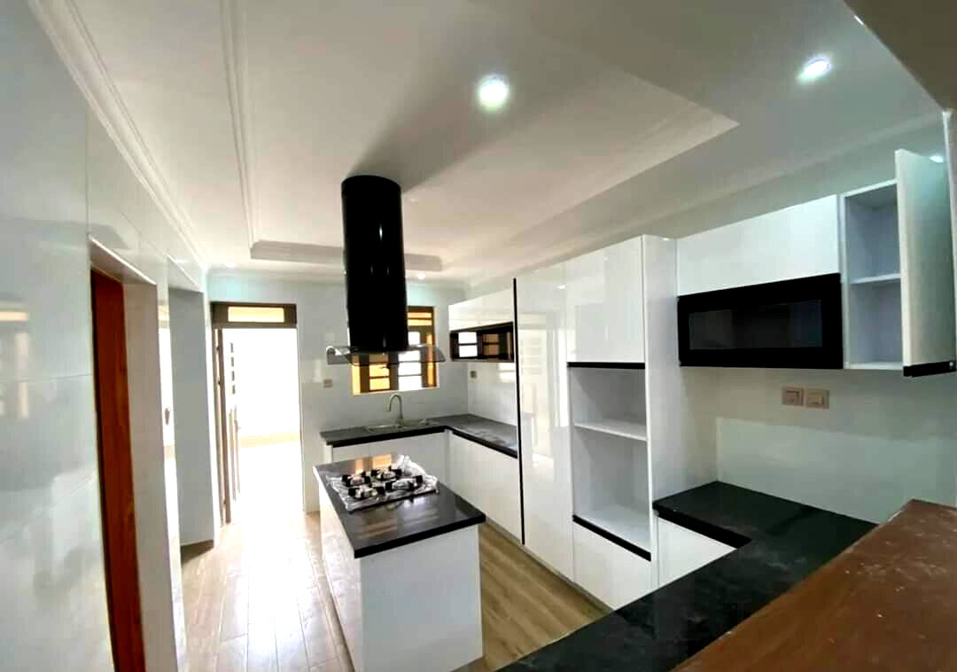 4BR All-Ensuite Townhouse with DSQ & Family Room - Ruiru