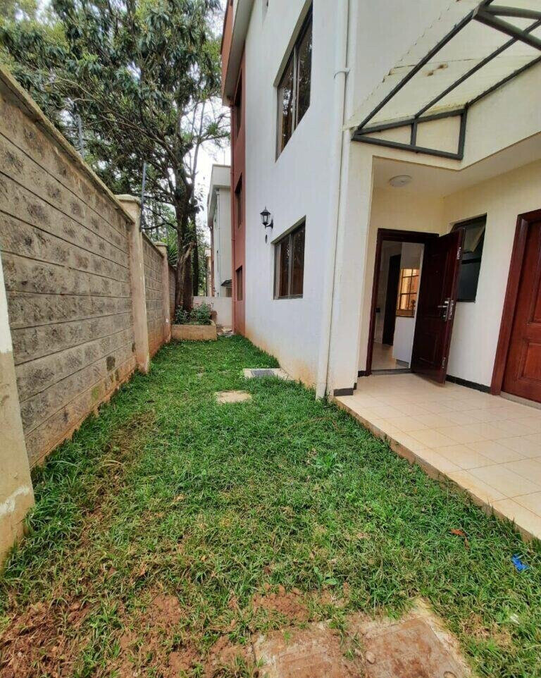 Newly Built 4-Bed Townhouse with Private Garden - Lavington