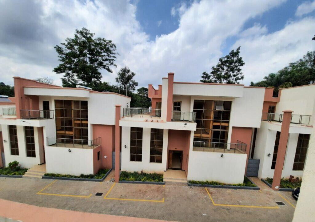 Newly Built 4-Bed Townhouse with Private Garden - Lavington