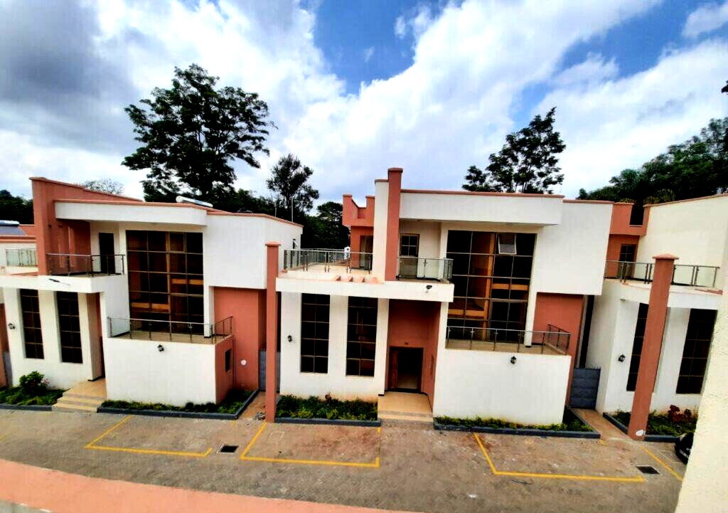 Newly Built 4-Bed Townhouse with Private Garden - Lavington