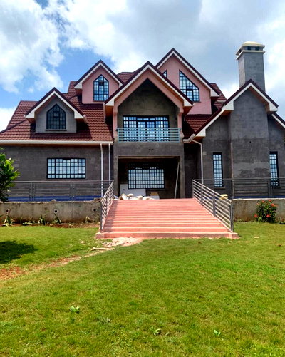 6-Bedroom Townhouse on Half-Acre, Tarmac Touch - Cianda