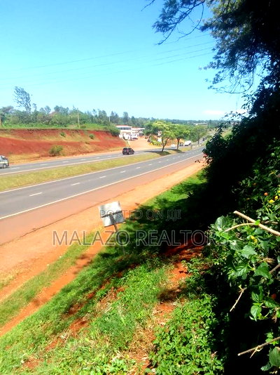 1 Acre on Tarmac Near Kenol Muranga - Image 3