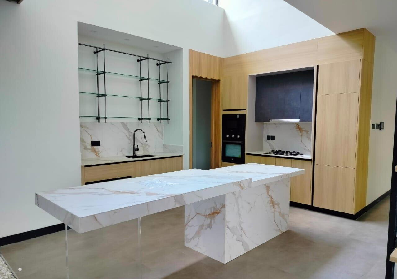 Smart-Home 5BR Villa with Private Bridge & Courtyard - Riverside