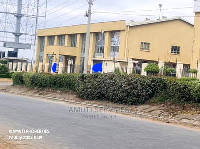 Showroom for Sale - Image 1