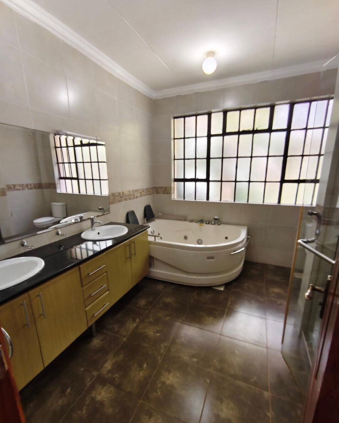 1 Acre 4BR Haven at KSh 400K