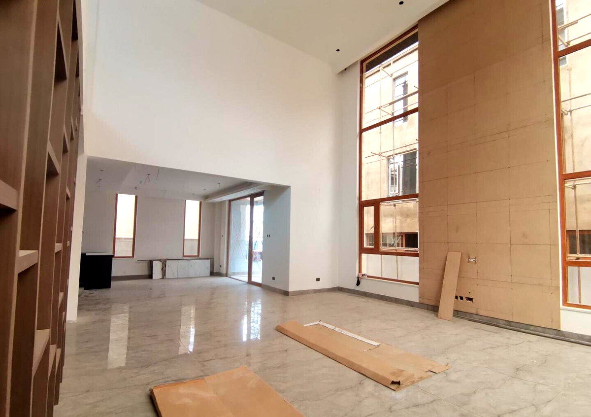 6-Ensuite Townhouse with Elevator & Wine Bar - Lavington