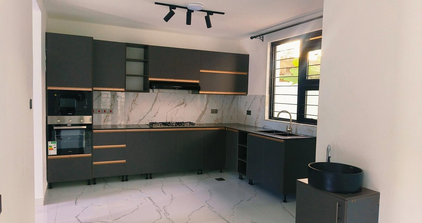 Brand-New 5BR All-Ensuite Townhouse with Attic - Mugutha, Ruiru