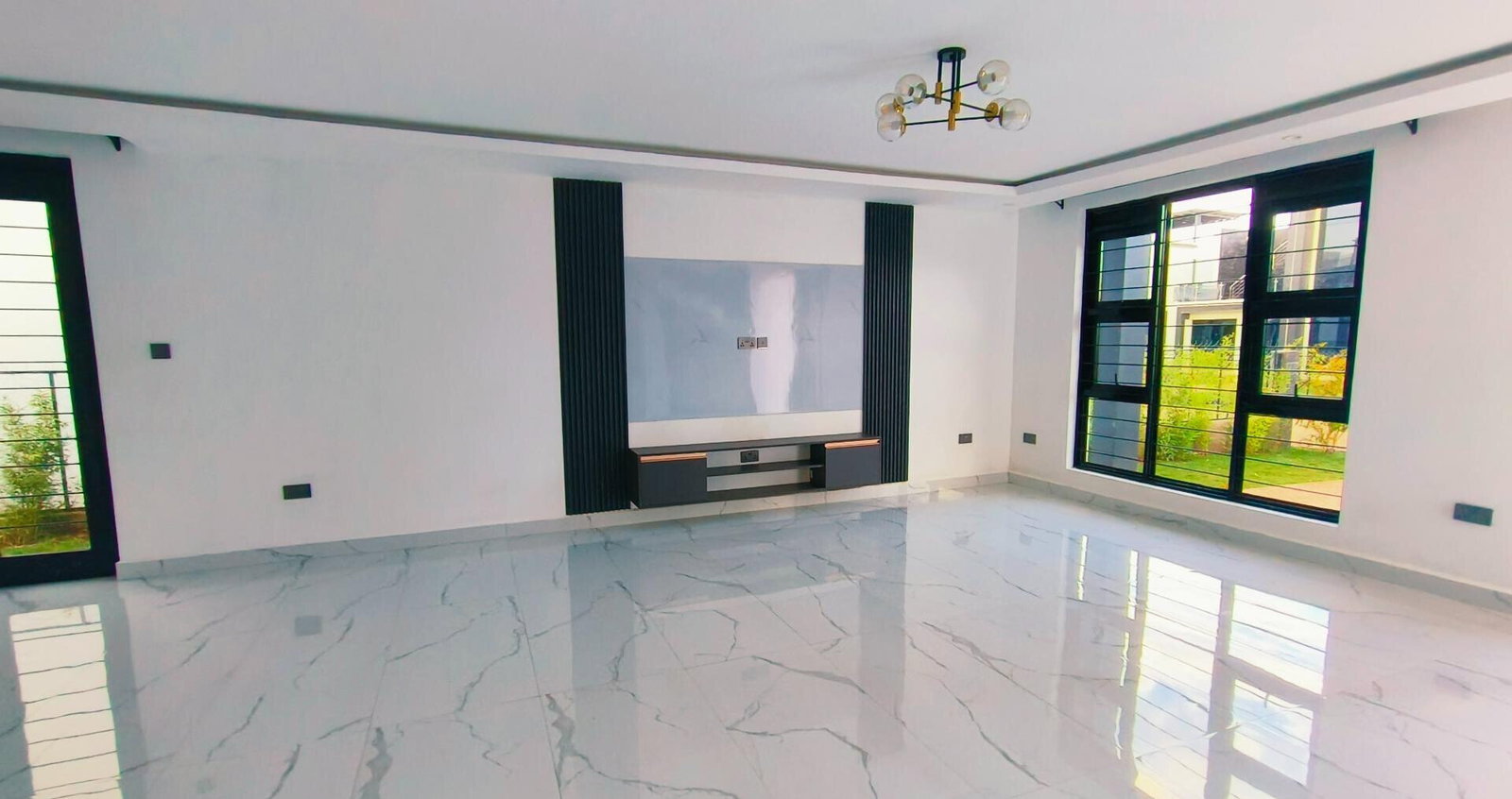 Brand-New 5BR All-Ensuite Townhouse with Attic - Mugutha, Ruiru