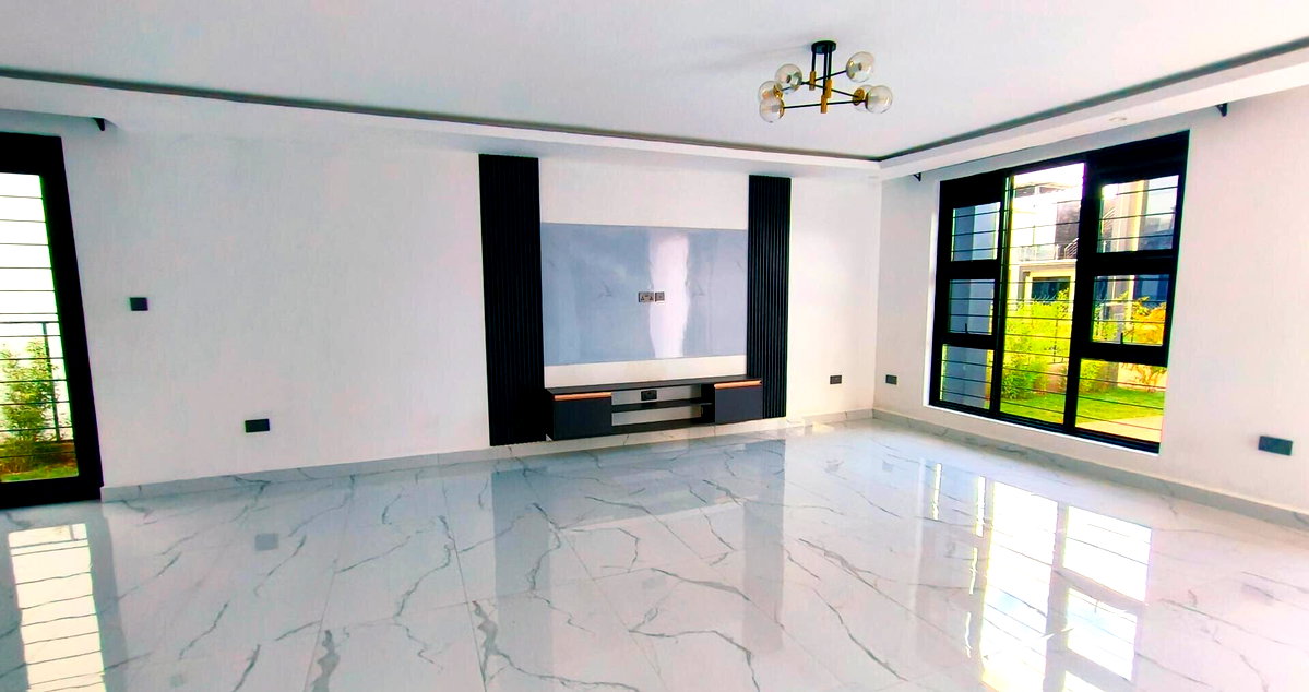 Brand-New 5BR All-Ensuite Townhouse with Attic - Mugutha, Ruiru