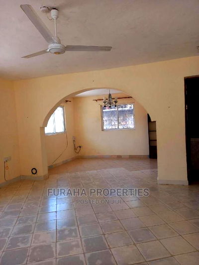 3bdrm Bungalow in Bamburi Utange for Sale - Image 6