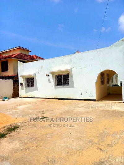 3bdrm Bungalow in Bamburi Utange for Sale - Image 4