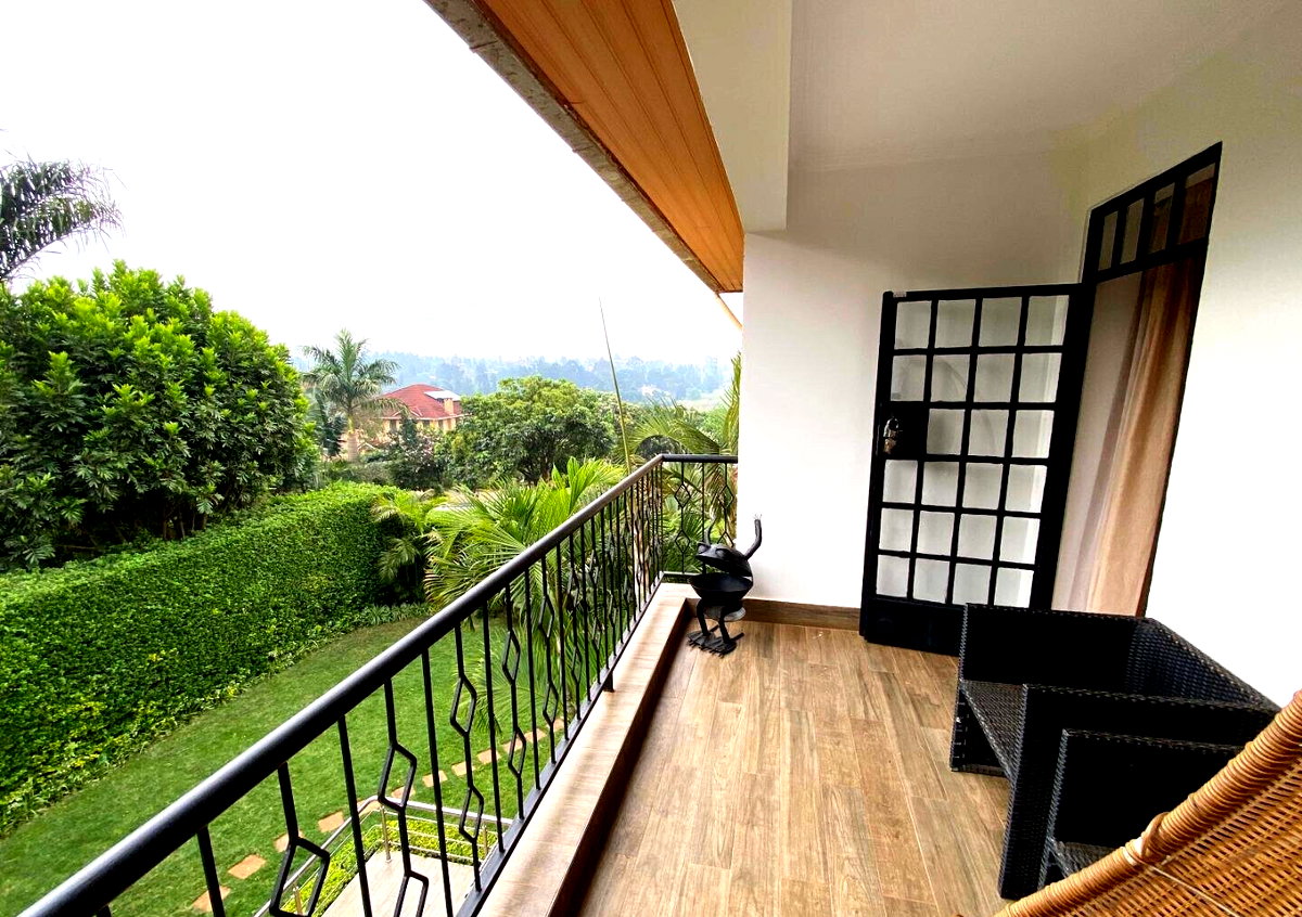 5 En-Suite Bedrooms with Sunken Lounge & Garden - Kitisuru