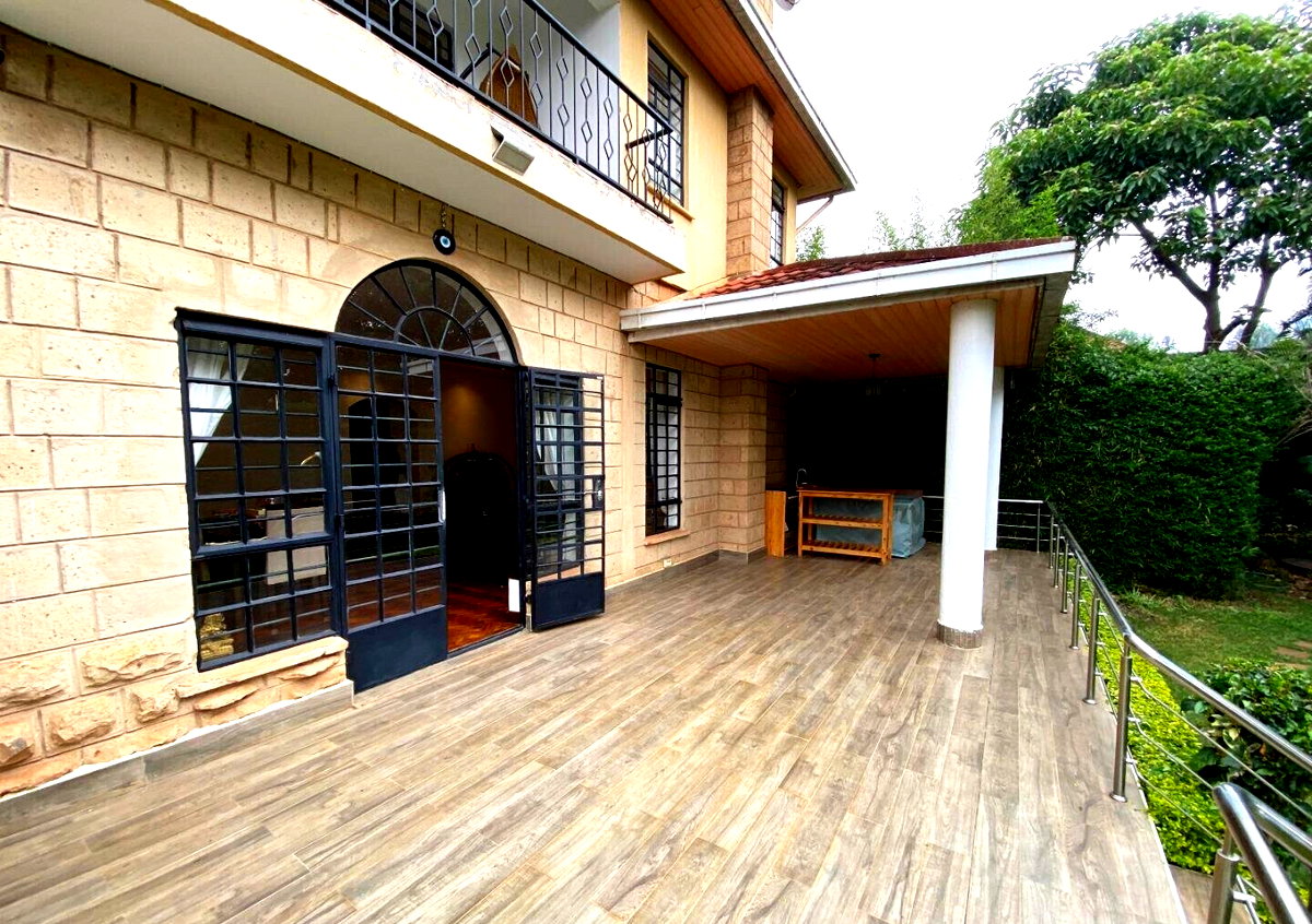 5 En-Suite Bedrooms with Sunken Lounge & Garden - Kitisuru