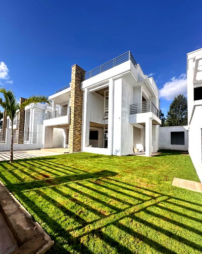5BR Townhouse with Garden at KSh 25M