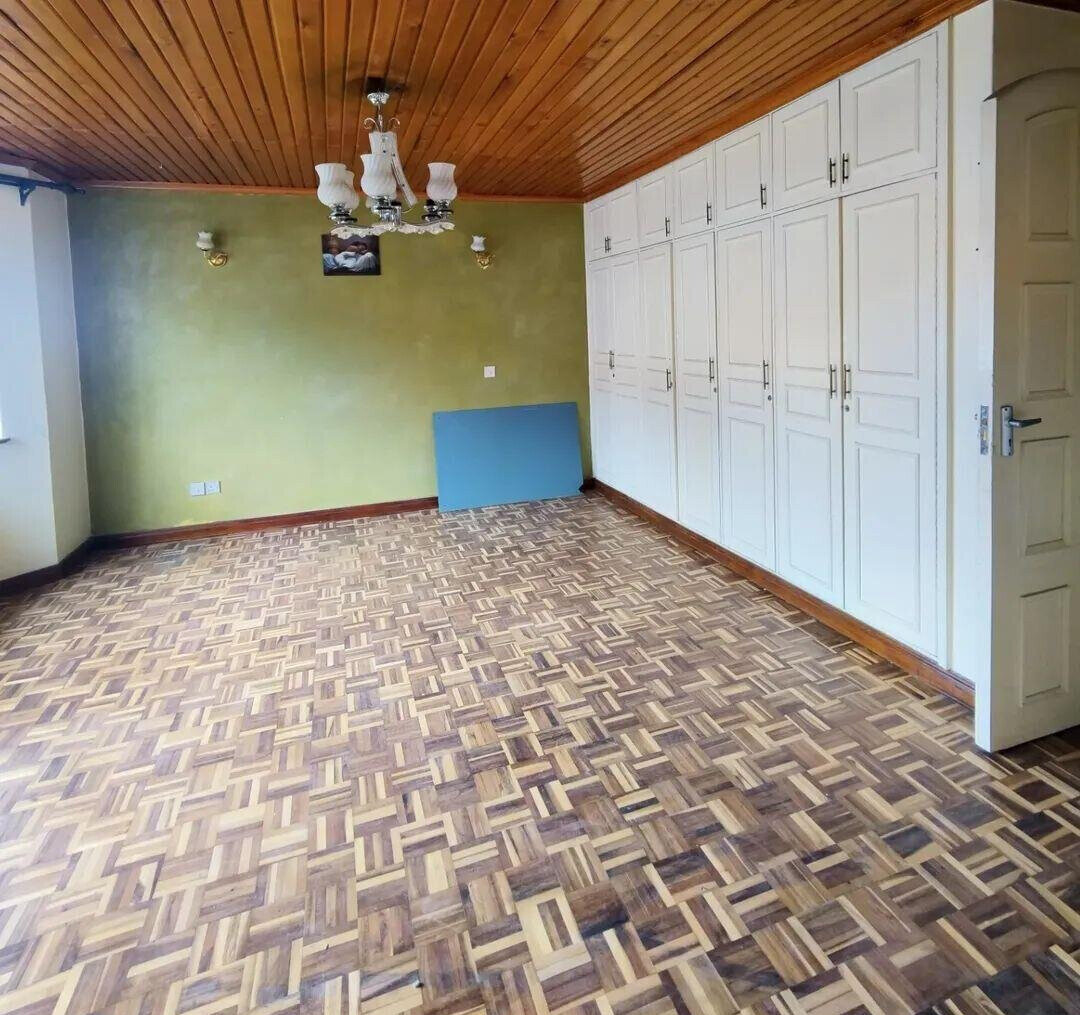 4BR Townhouse with DSQ & Pool Access - Kileleshwa
